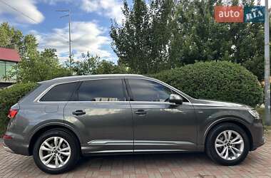 Внедорожник / Кроссовер Audi Q7 2021 в 