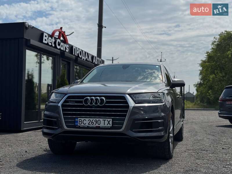 Позашляховик / Кросовер Audi Q7 2016 в Львові