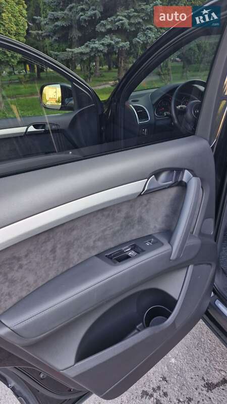 Внедорожник / Кроссовер Audi Q7 2014 в Ровно