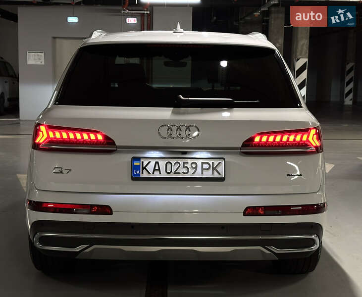 Внедорожник / Кроссовер Audi Q7 2023 в Киеве