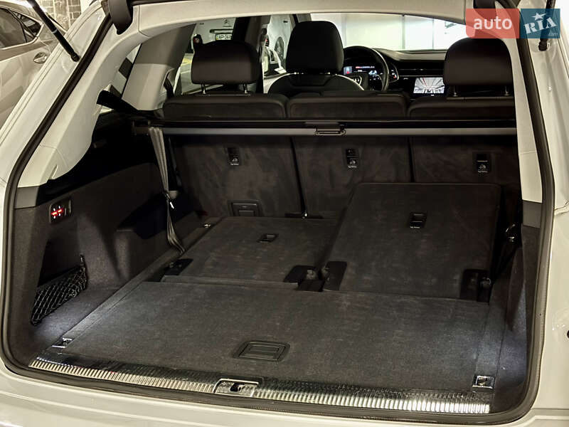 Внедорожник / Кроссовер Audi Q7 2023 в Киеве