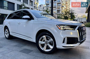 Внедорожник / Кроссовер Audi Q7 2023 в 