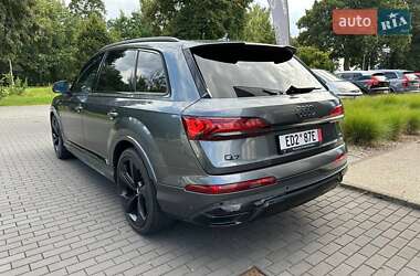 Внедорожник / Кроссовер Audi Q7 2020 в 