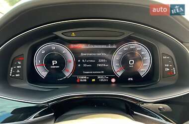 Внедорожник / Кроссовер Audi Q7 2020 в 