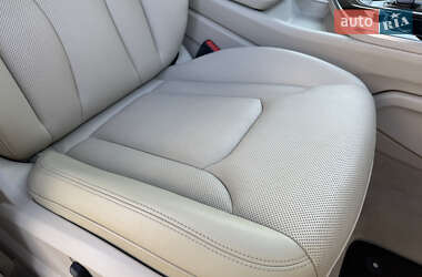 Внедорожник / Кроссовер Audi Q7 2015 в 