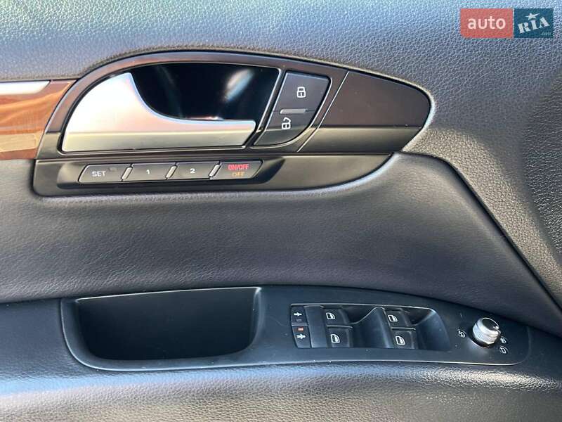 Внедорожник / Кроссовер Audi Q7 2011 в Львове