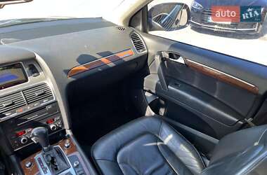 Внедорожник / Кроссовер Audi Q7 2011 в 