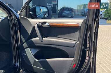 Внедорожник / Кроссовер Audi Q7 2011 в 