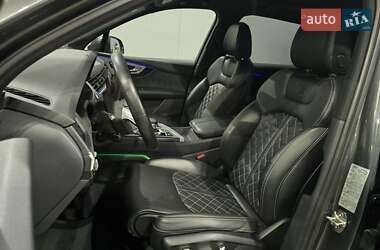 Внедорожник / Кроссовер Audi Q7 2019 в 