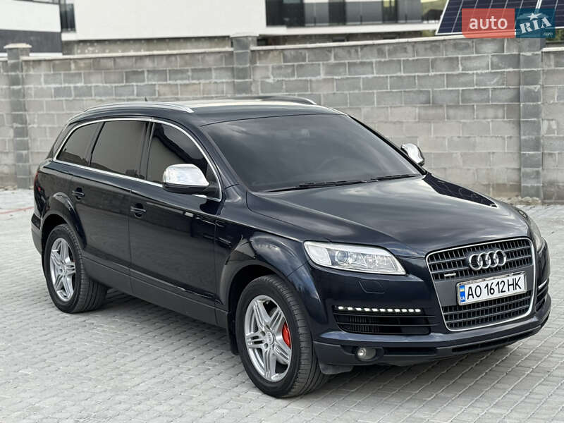 Внедорожник / Кроссовер Audi Q7 2007 в Мукачево