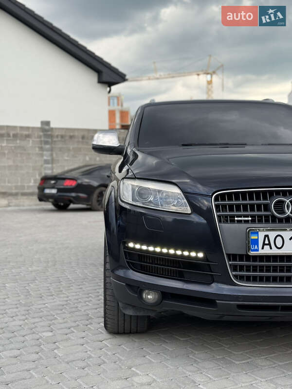 Внедорожник / Кроссовер Audi Q7 2007 в Мукачево