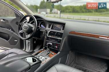 Внедорожник / Кроссовер Audi Q7 2012 в 