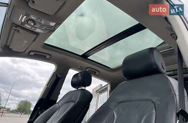 Внедорожник / Кроссовер Audi Q7 2012 в 