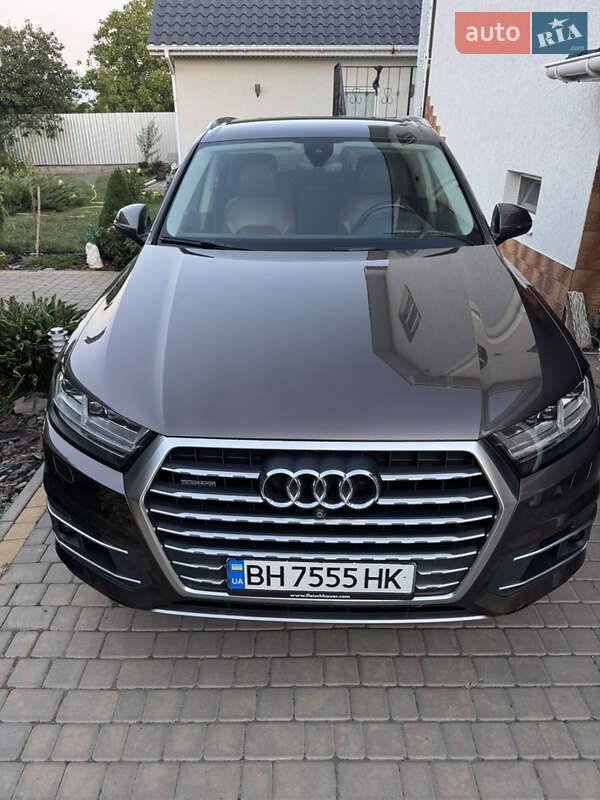Внедорожник / Кроссовер Audi Q7 2017 в Одессе