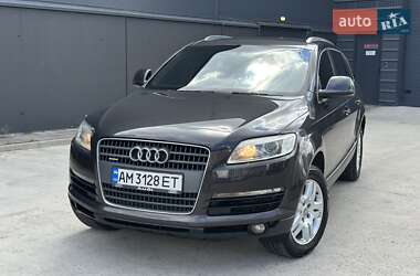 Внедорожник / Кроссовер Audi Q7 2007 в 