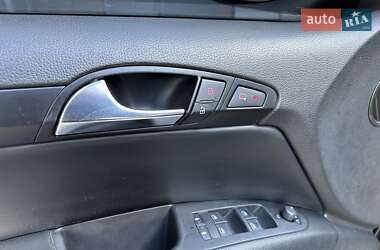 Внедорожник / Кроссовер Audi Q7 2007 в 