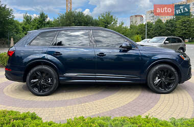 Внедорожник / Кроссовер Audi Q7 2023 в 