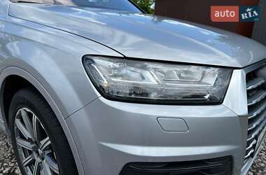 Внедорожник / Кроссовер Audi Q7 2017 в 