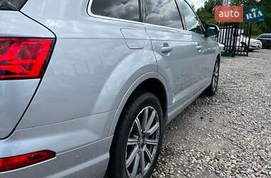 Внедорожник / Кроссовер Audi Q7 2017 в 