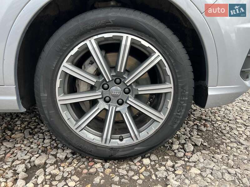 Внедорожник / Кроссовер Audi Q7 2017 в Любомле