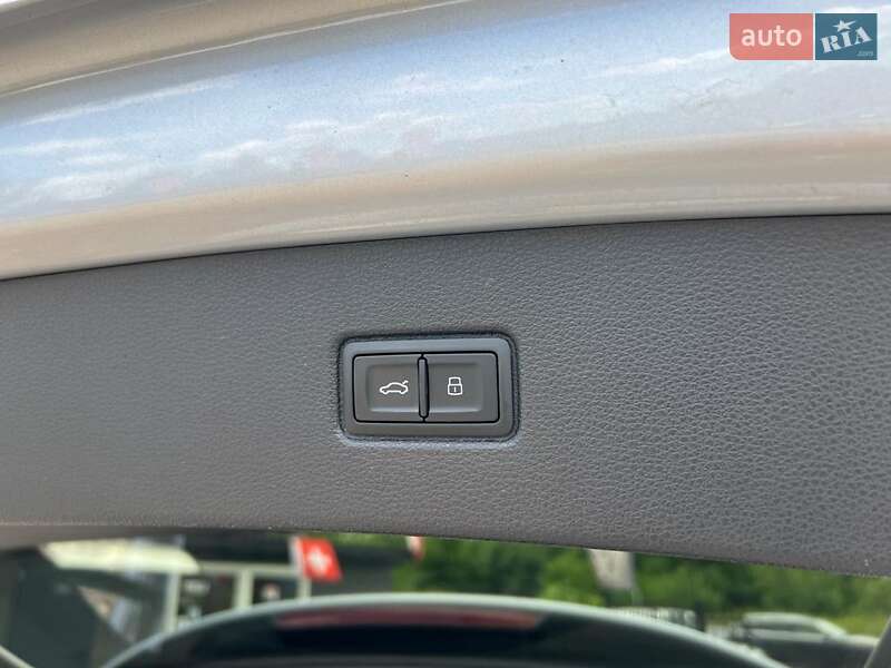 Внедорожник / Кроссовер Audi Q7 2017 в Любомле