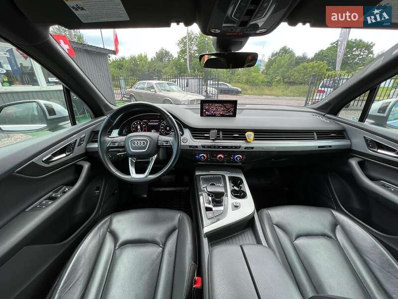 Внедорожник / Кроссовер Audi Q7 2017 в Любомле