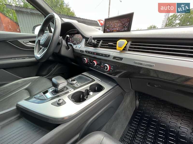 Внедорожник / Кроссовер Audi Q7 2017 в Любомле