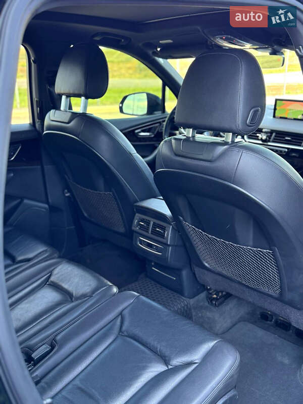 Внедорожник / Кроссовер Audi Q7 2017 в Днепре