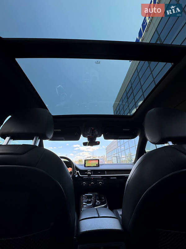 Внедорожник / Кроссовер Audi Q7 2017 в Днепре