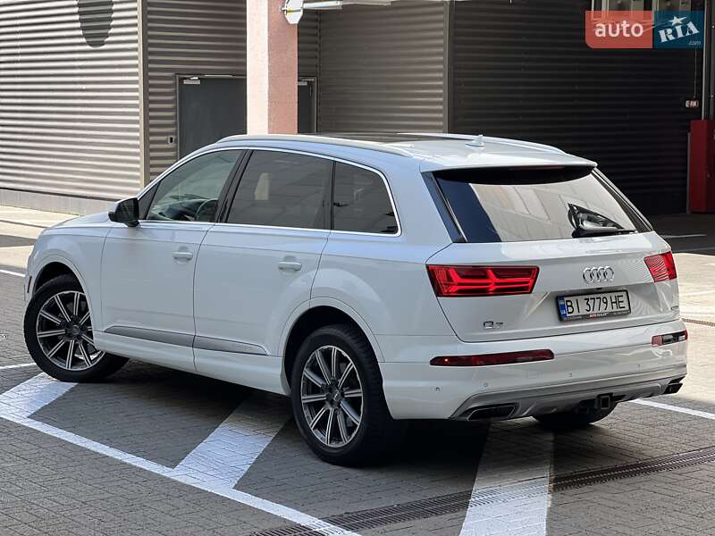 Внедорожник / Кроссовер Audi Q7 2019 в Киеве