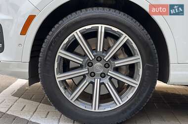 Внедорожник / Кроссовер Audi Q7 2019 в 