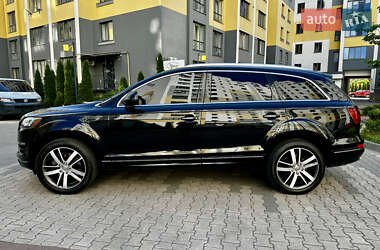Внедорожник / Кроссовер Audi Q7 2015 в 