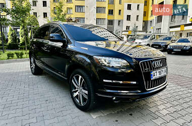 Внедорожник / Кроссовер Audi Q7 2015 в 