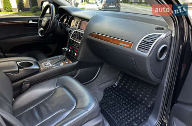 Внедорожник / Кроссовер Audi Q7 2015 в 
