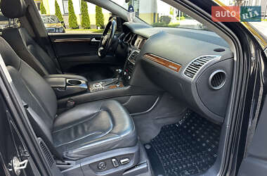 Внедорожник / Кроссовер Audi Q7 2015 в 