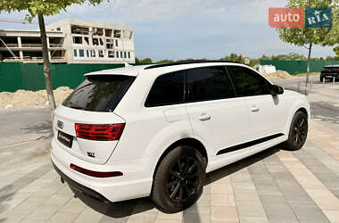 Внедорожник / Кроссовер Audi Q7 2018 в 