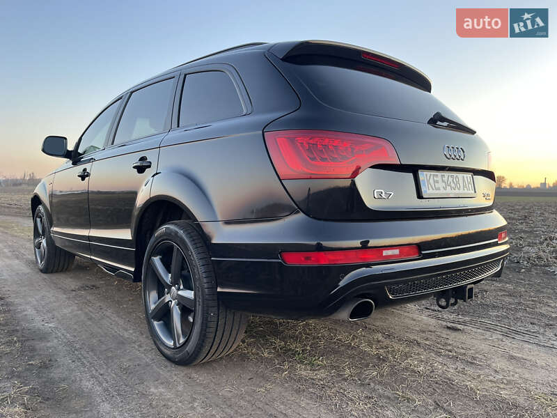 Внедорожник / Кроссовер Audi Q7 2015 в Днепре