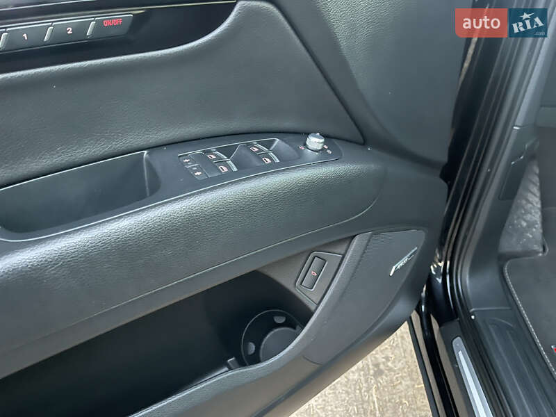 Внедорожник / Кроссовер Audi Q7 2015 в Днепре