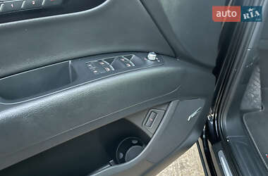 Внедорожник / Кроссовер Audi Q7 2015 в 