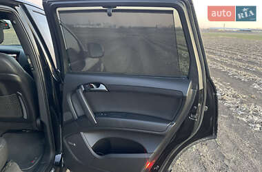 Внедорожник / Кроссовер Audi Q7 2015 в 