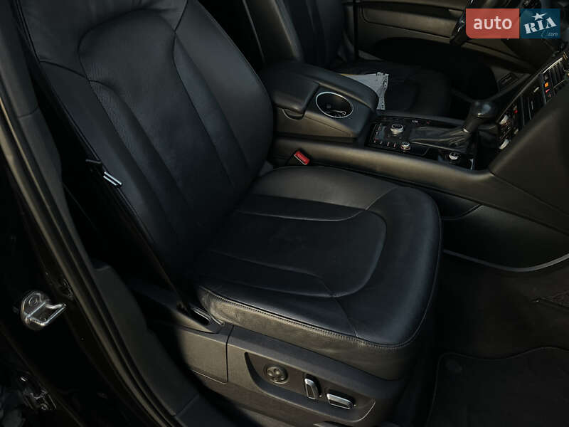 Внедорожник / Кроссовер Audi Q7 2015 в Днепре