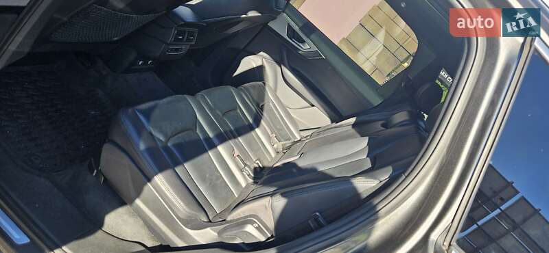 Позашляховик / Кросовер Audi Q7 2019 в Києві