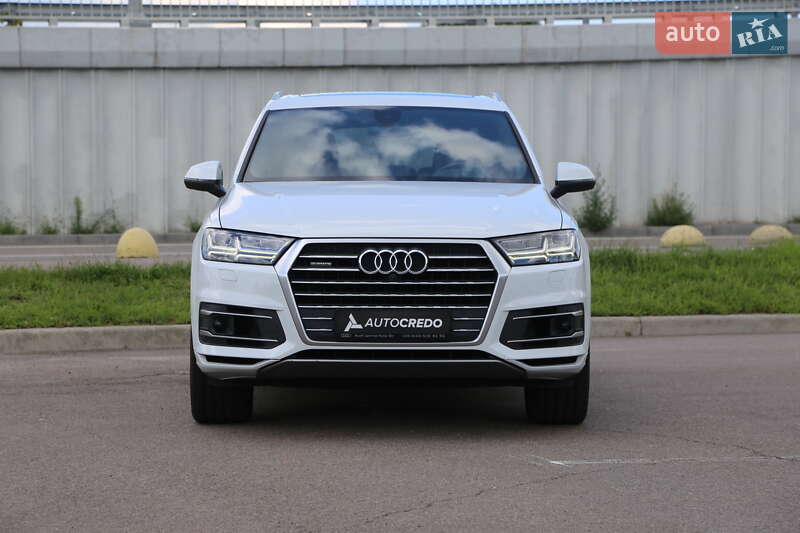 Позашляховик / Кросовер Audi Q7 2018 в Києві