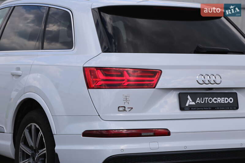 Позашляховик / Кросовер Audi Q7 2018 в Києві