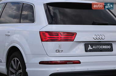 Внедорожник / Кроссовер Audi Q7 2018 в 