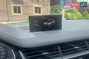 Внедорожник / Кроссовер Audi Q7 2017 в 
