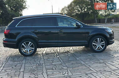 Внедорожник / Кроссовер Audi Q7 2015 в 