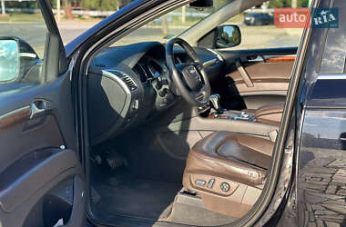 Внедорожник / Кроссовер Audi Q7 2015 в 