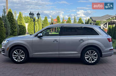 Внедорожник / Кроссовер Audi Q7 2017 в 