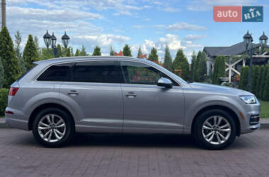 Внедорожник / Кроссовер Audi Q7 2017 в 